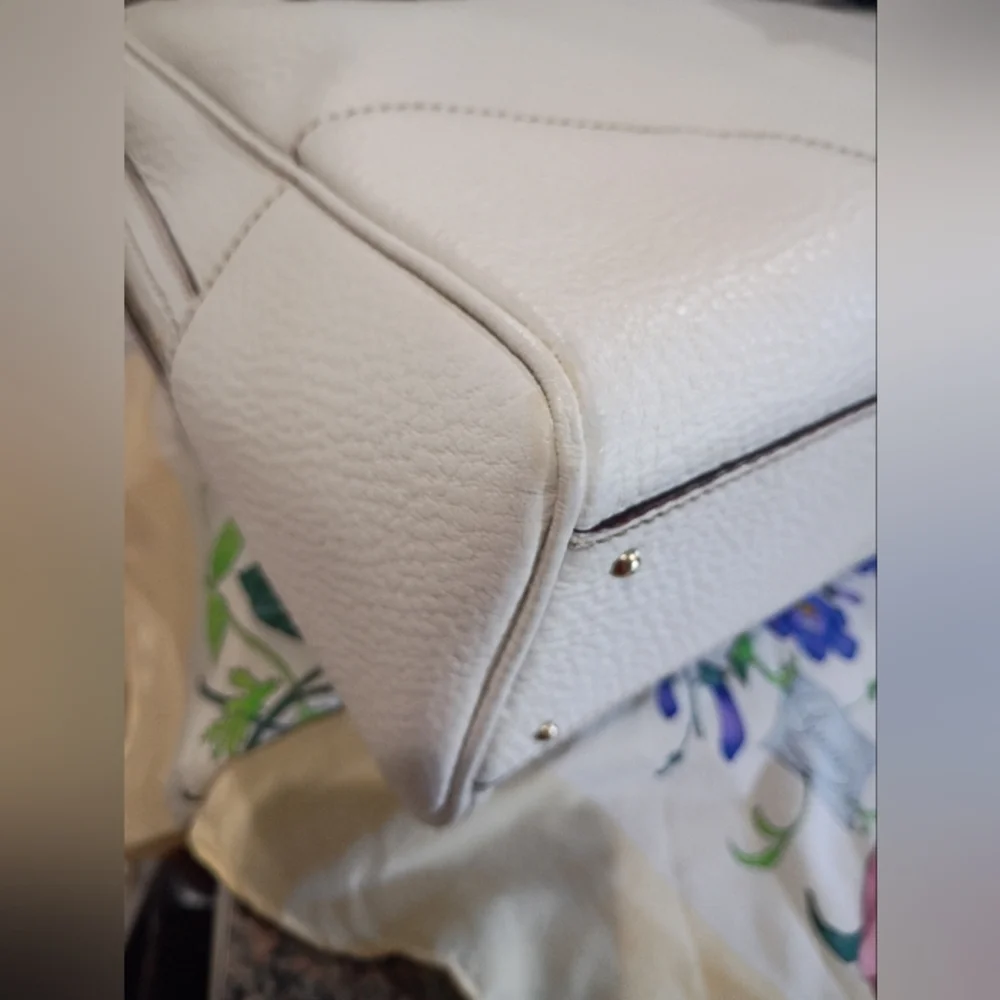 Gucci Leather Hasler Boston White Satchel - Picture 11 of 17